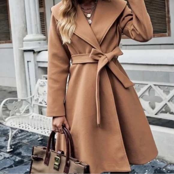 Cozy black belted Jacket coat - Picture 2 of 10